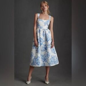 Like New Sachin & Babi Blaine Midi Blue/White Floral Chinoiserie Taffeta Dress